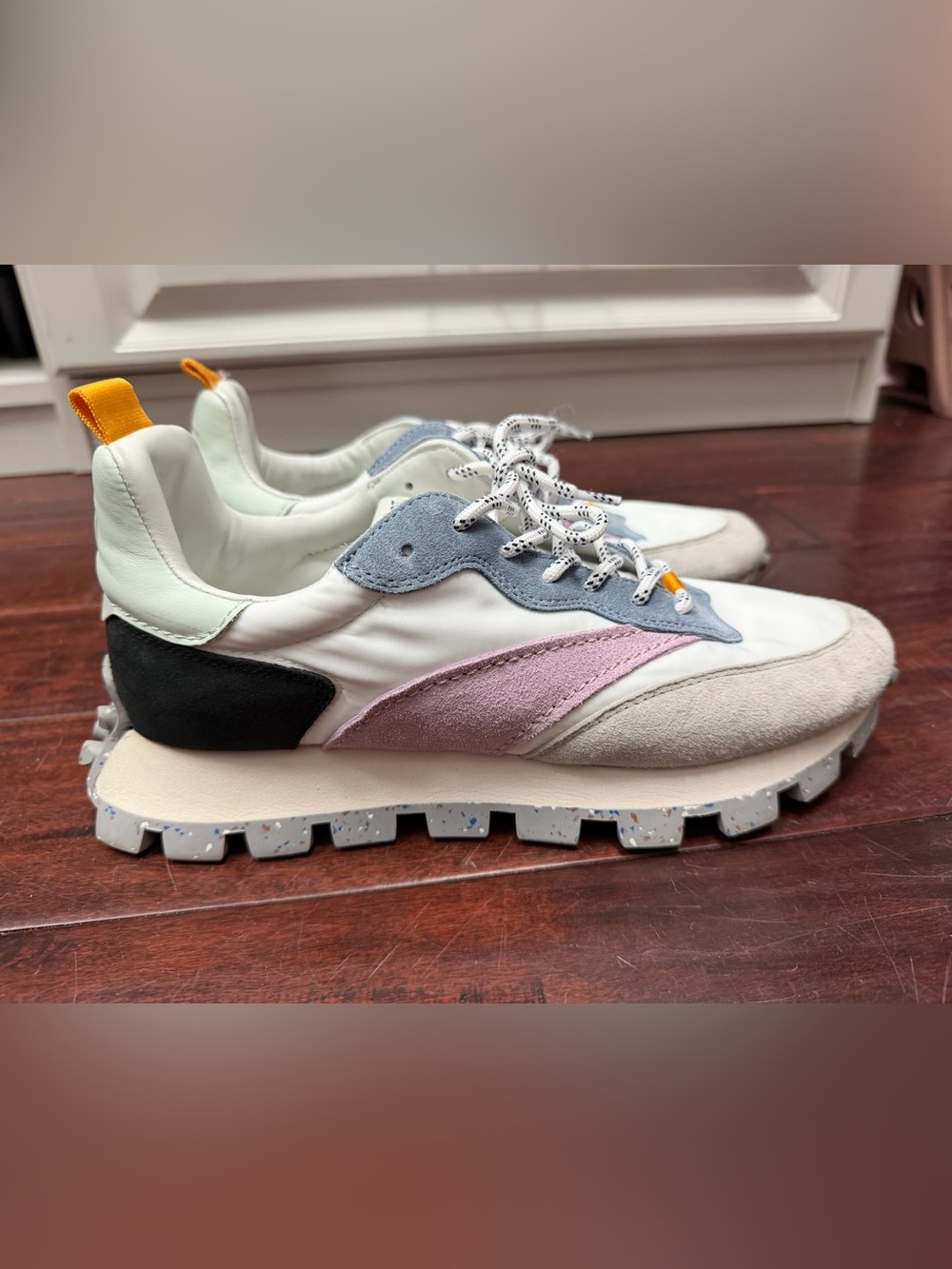 Women's Casual Multi‑Color Retro Trail Sneakers - White/Pink/Blue